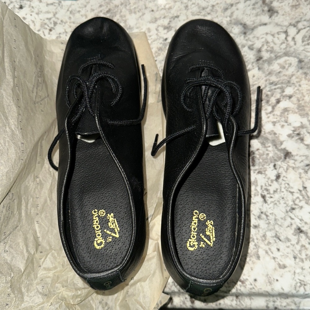 NIB Leo’s Giordano jazz tap oxford size 6AM